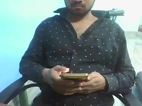 Ishan003 online show from 11-18-25, 02:43