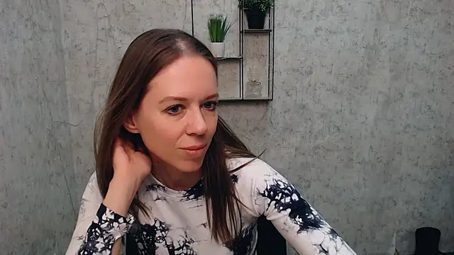 Snapshot of GloriaSi_ chatting on 02-12-25, 10:24 GloriaSi online show from 02-12-25, 10:24