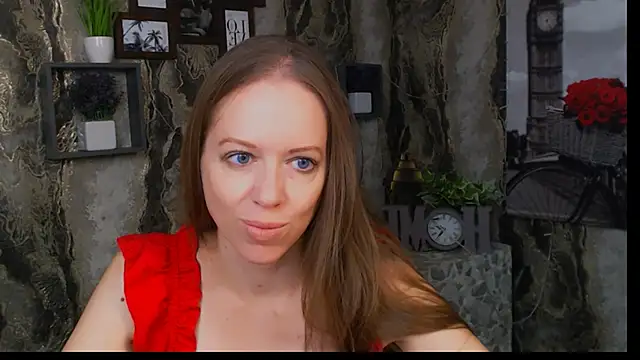 Snapshot of GloriaSi_ chatting on 09-11-25, 04:34 GloriaSi online show from 09-11-25, 04:34