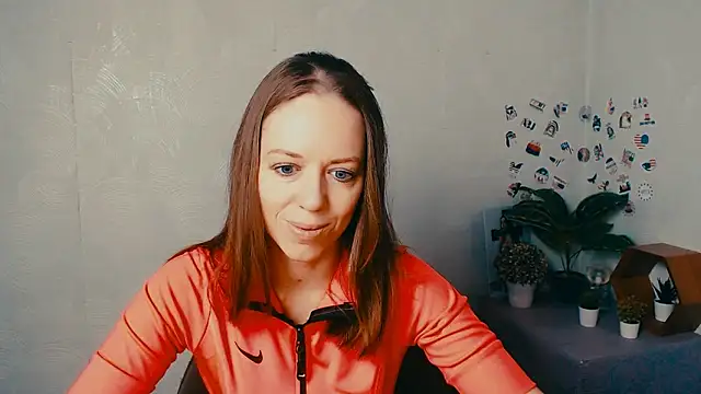 Snapshot of GloriaSi_ chatting on 11-13-25, 06:45 GloriaSi online show from 11-13-25, 06:45