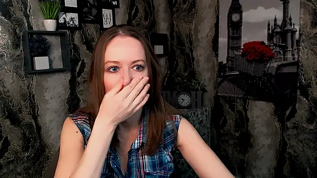 GloriaSi  online show from 12-22-25, 05:37