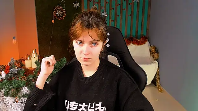 LolaAsmus online show from 12-18-25, 01:17