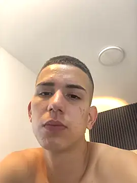 Snapshot of JackSwan18 chatting on 10-07-25, 03:25 JackSwan18 online show from 10-07-25, 03:25