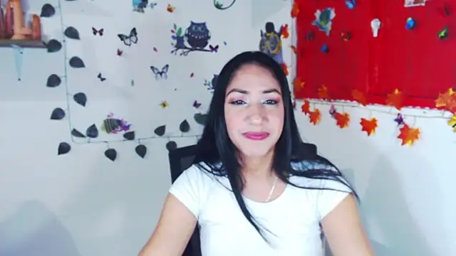 Snapshot of Alisxon4u chatting on 03-20-25, 04:51 Alisxon4u online show from 03-20-25, 04:51