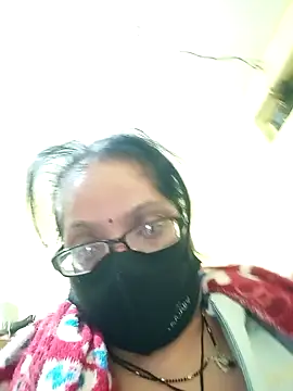 Snapshot of heenage chatting on 01-15-25, 04:54 heenage online show from 01-15-25, 04:54