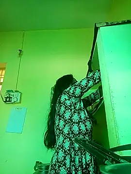 Snapshot of heenage chatting on 10-10-25, 09:41 heenage online show from 10-10-25, 09:41