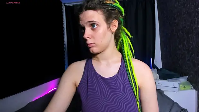 KIKI Krash online show from 11-30-25, 10:41