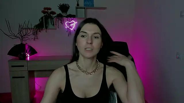Snapshot of EricaPowers chatting on 12-23-24, 11:14 EricaPowers online show from 12-23-24, 11:14