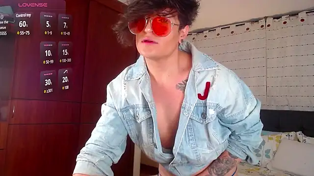 Snapshot of Hornymoan chatting on 02-08-25, 01:22 Hornymoan online show from 02-08-25, 01:22