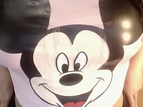 Sofiacowperx online show from 11-20-25, 12:49