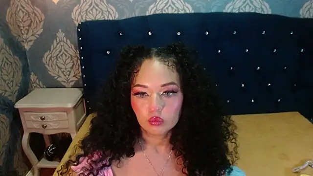 Snapshot of Sofiacowperx chatting on 04-30-26, 08:57 Sofiacowperx online show from 04-30-26, 08:57