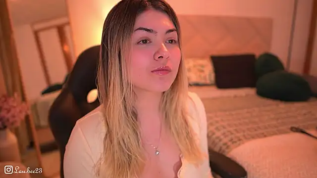 Lau Bee online show from 11-29-25, 06:00