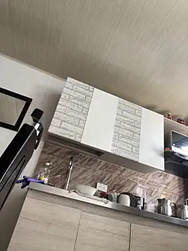 Abigail Cowen online show from 01-12-25, 04:40