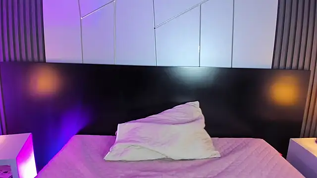 liz goth online show from 12-18-24, 12:40