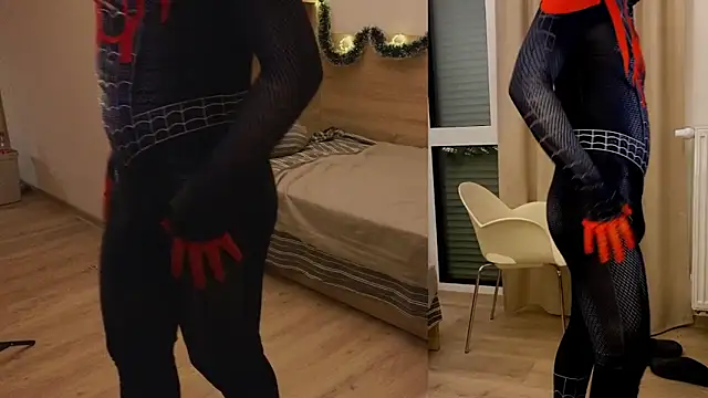 Snapshot of curlyboyy_ chatting on 01-13-26, 07:19 curlyboyy online show from 01-13-26, 07:19