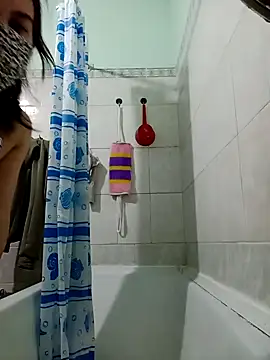 Snapshot of MikaKors chatting on 12-19-24, 03:07 MikaKors online show from 12-19-24, 03:07