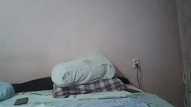 Snapshot of MikaKors chatting on 02-11-25, 02:02 MikaKors online show from 02-11-25, 02:02