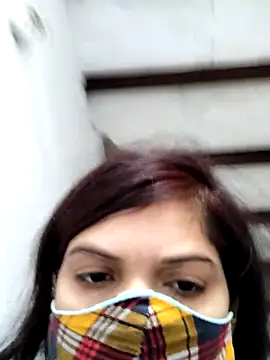 illay love online show from 11-19-25, 05:40