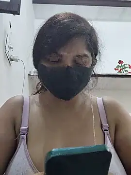 Snapshot of illay_love chatting on 05-13-26, 05:32 illay love online show from 05-13-26, 05:32