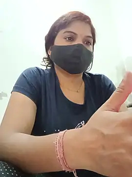 Snapshot of illay_love chatting on 05-31-26, 05:26 illay love online show from 05-31-26, 05:26