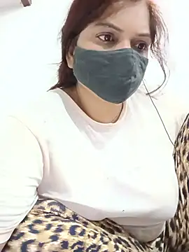 Snapshot of illay_love chatting on 06-02-26, 07:05 illay love online show from 06-02-26, 07:05