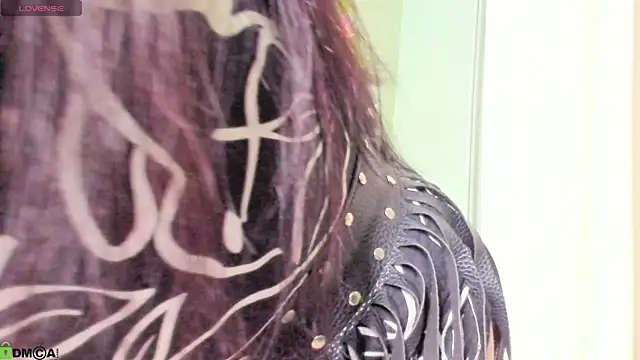 Snapshot of Margaret_Clark_ chatting on 12-15-25, 11:25 Margaret Clark online show from 12-15-25, 11:25