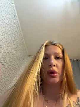 Snapshot of Tatti-Go chatting on 05-05-26, 06:16 Tatti-Go online show from 05-05-26, 06:16