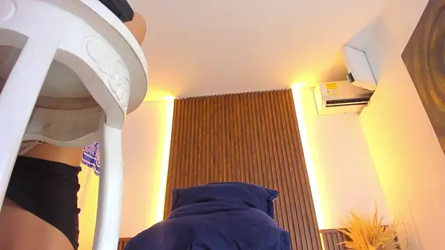 nathaly sara  online show from 02-02-25, 04:59