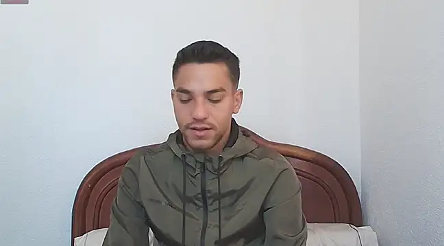 Snapshot of Leandro_valenzuela chatting on 02-03-25, 02:13 Leandro valenzuela online show from 02-03-25, 02:13