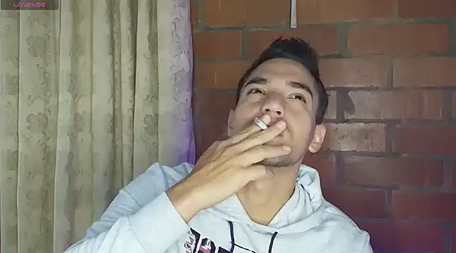 Snapshot of Leandro_valenzuela chatting on 02-13-25, 02:31 Leandro valenzuela online show from 02-13-25, 02:31