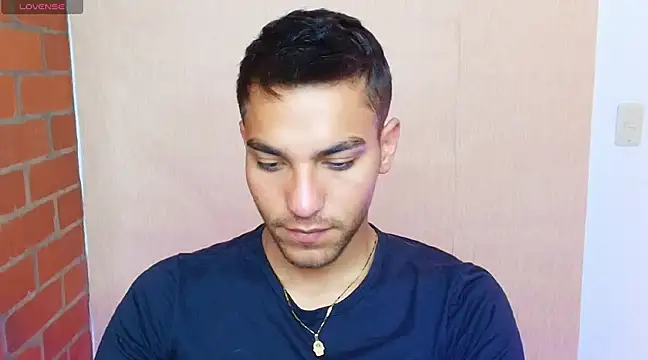 Snapshot of Leandro_valenzuela chatting on 02-28-25, 05:26 Leandro valenzuela online show from 02-28-25, 05:26