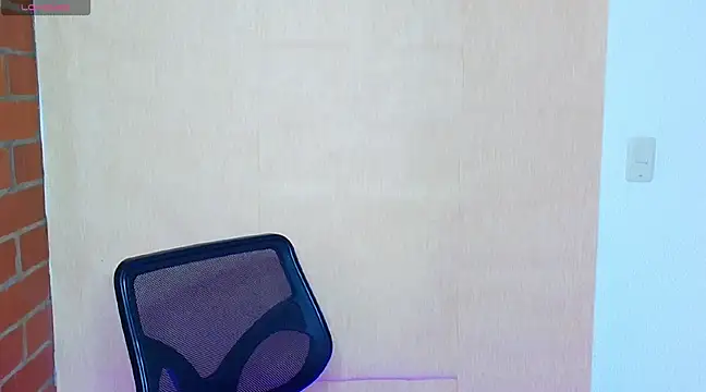 Snapshot of Leandro_valenzuela chatting on 03-03-25, 07:06 Leandro valenzuela online show from 03-03-25, 07:06