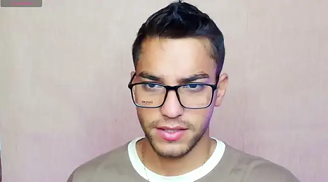 Snapshot of Leandro_valenzuela chatting on 03-04-25, 06:50 Leandro valenzuela online show from 03-04-25, 06:50