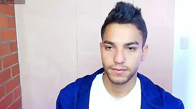 Snapshot of Leandro_valenzuela chatting on 03-06-25, 12:19 Leandro valenzuela online show from 03-06-25, 12:19