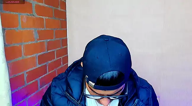 Snapshot of Leandro_valenzuela chatting on 03-07-25, 12:45 Leandro valenzuela online show from 03-07-25, 12:45