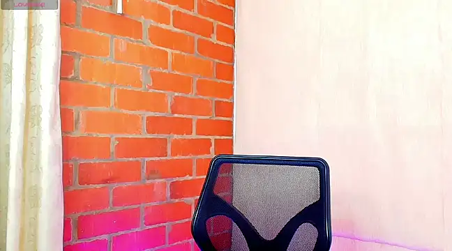 Snapshot of Leandro_valenzuela chatting on 03-13-25, 08:32 Leandro valenzuela online show from 03-13-25, 08:32