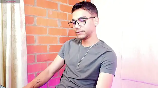 Snapshot of Leandro_valenzuela chatting on 03-15-25, 06:21 Leandro valenzuela online show from 03-15-25, 06:21