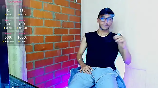 Snapshot of Leandro_valenzuela chatting on 03-19-25, 02:48 Leandro valenzuela online show from 03-19-25, 02:48