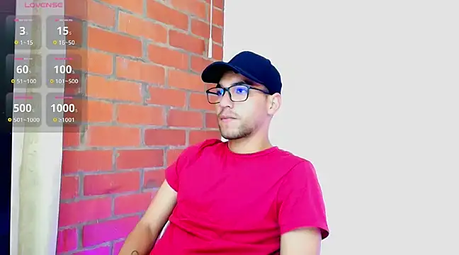 Snapshot of Leandro_valenzuela chatting on 03-19-25, 04:55 Leandro valenzuela online show from 03-19-25, 04:55