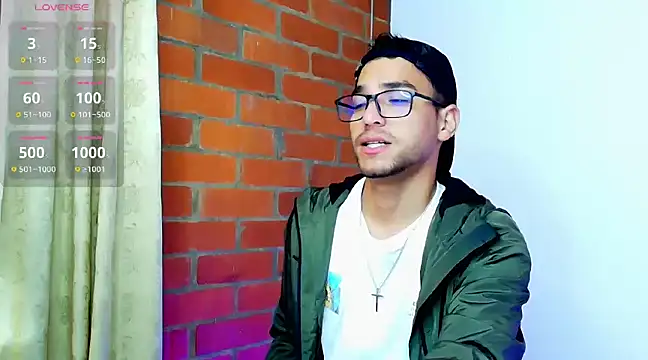 Snapshot of Leandro_valenzuela chatting on 03-22-25, 12:14 Leandro valenzuela online show from 03-22-25, 12:14