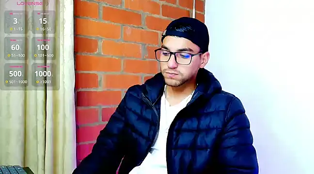 Snapshot of Leandro_valenzuela chatting on 03-22-25, 03:42 Leandro valenzuela online show from 03-22-25, 03:42