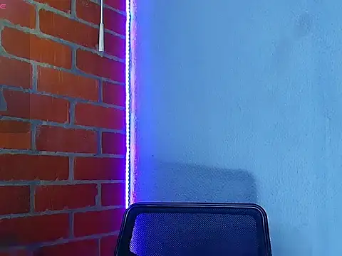 Snapshot of Leandro_valenzuela chatting on 09-18-25, 12:23 Leandro valenzuela online show from 09-18-25, 12:23