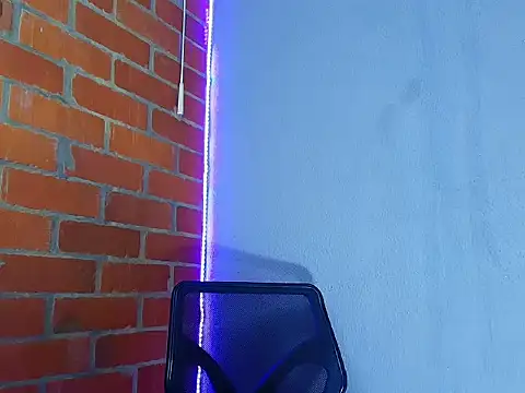 Snapshot of Leandro_valenzuela chatting on 09-28-25, 01:44 Leandro valenzuela online show from 09-28-25, 01:44