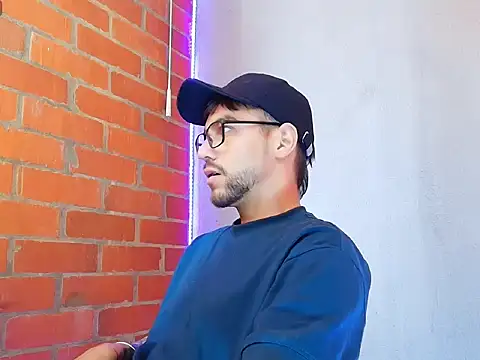 Snapshot of Leandro_valenzuela chatting on 10-06-25, 06:38 Leandro valenzuela online show from 10-06-25, 06:38