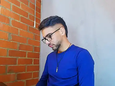 Snapshot of Leandro_valenzuela chatting on 10-11-25, 03:10 Leandro valenzuela online show from 10-11-25, 03:10