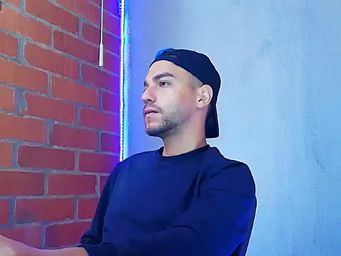 Snapshot of Leandro_valenzuela chatting on 11-06-25, 03:02 Leandro valenzuela online show from 11-06-25, 03:02