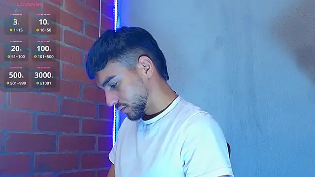 Snapshot of Leandro_valenzuela chatting on 11-24-25, 05:45 Leandro valenzuela online show from 11-24-25, 05:45