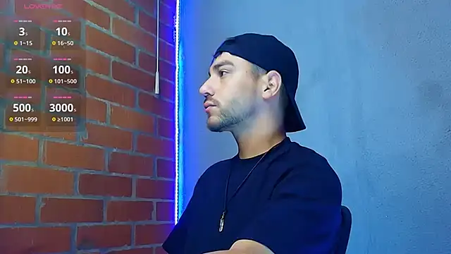 Snapshot of Leandro_valenzuela chatting on 11-30-25, 12:03 Leandro valenzuela online show from 11-30-25, 12:03