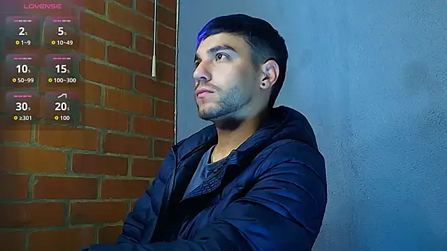 Snapshot of Leandro_valenzuela chatting on 12-15-25, 07:45 Leandro valenzuela online show from 12-15-25, 07:45