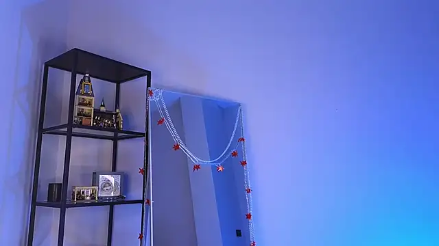 Snapshot of elfinvibes chatting on 02-06-25, 05:03 elfinvibes online show from 02-06-25, 05:03